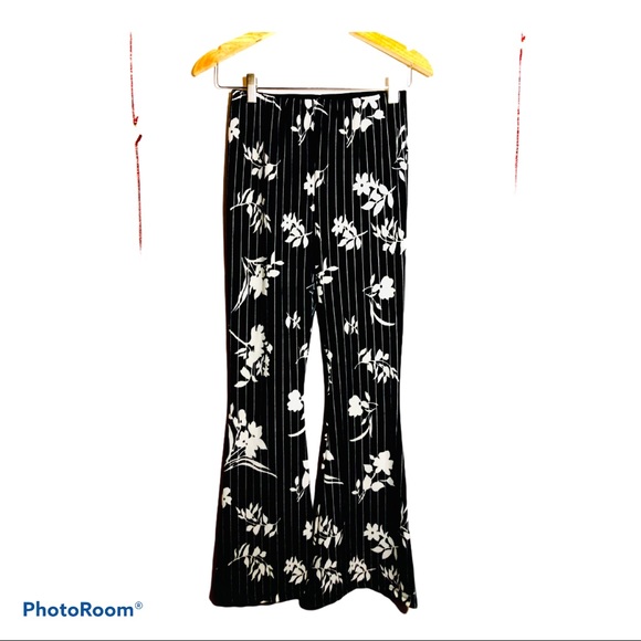 ✨FLOWERS PRINT BLACK CASUAL WOMEN PANTS (M) - Picture 1 of 4